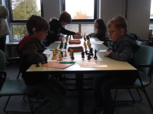 u12_121116-007