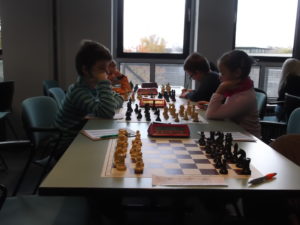 u12_121116-008