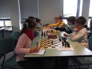 u12_121116-009