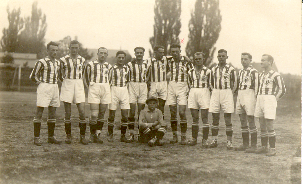 1929, 1.Ligaelf-2-